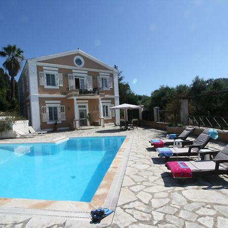 Durrell Corfu Strawberry-Pink Villa Perama  Exteriér fotografie