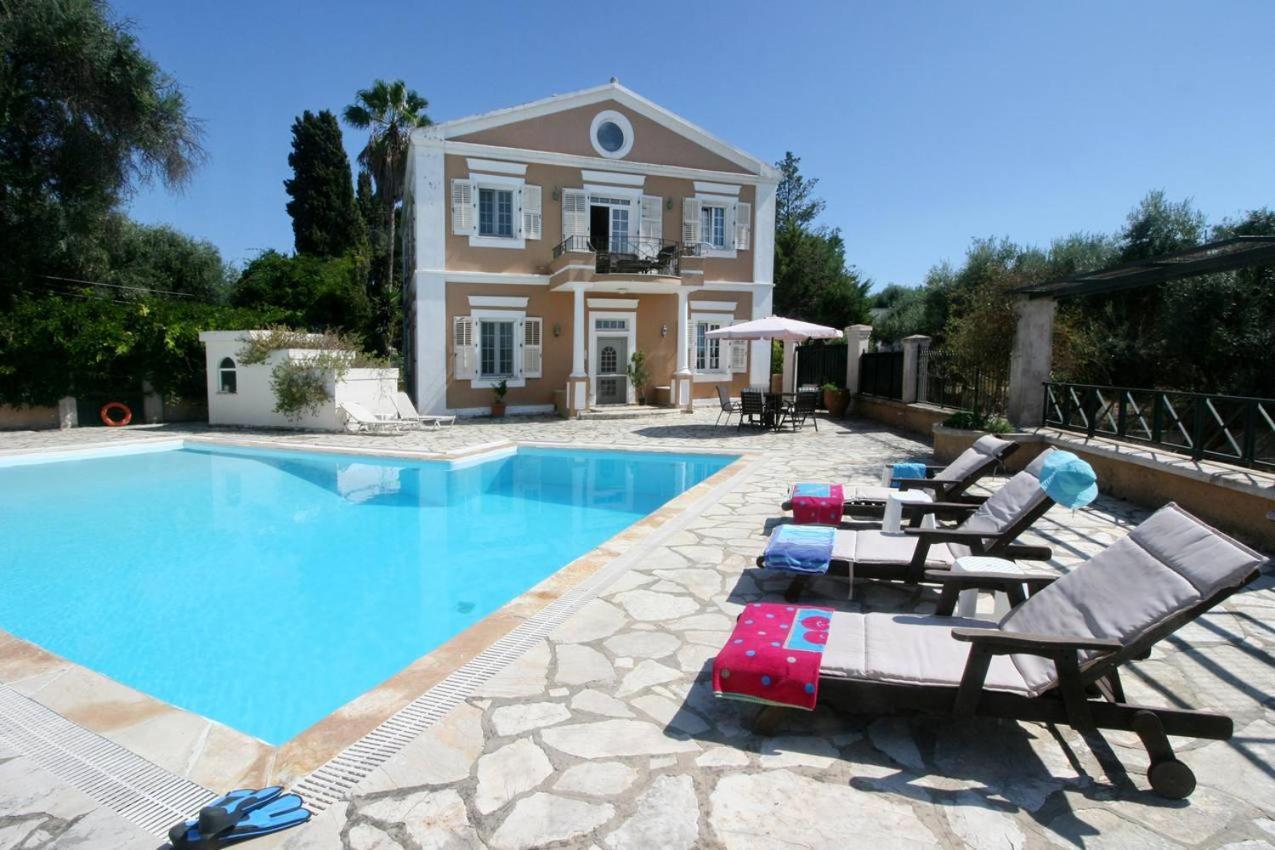 Durrell Corfu Strawberry-Pink Villa Perama  Exteriér fotografie