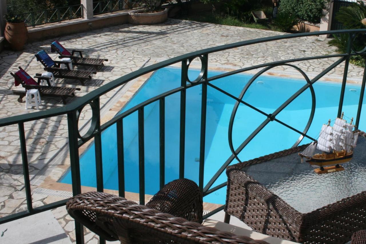 Durrell Corfu Strawberry-Pink Villa Perama  Exteriér fotografie